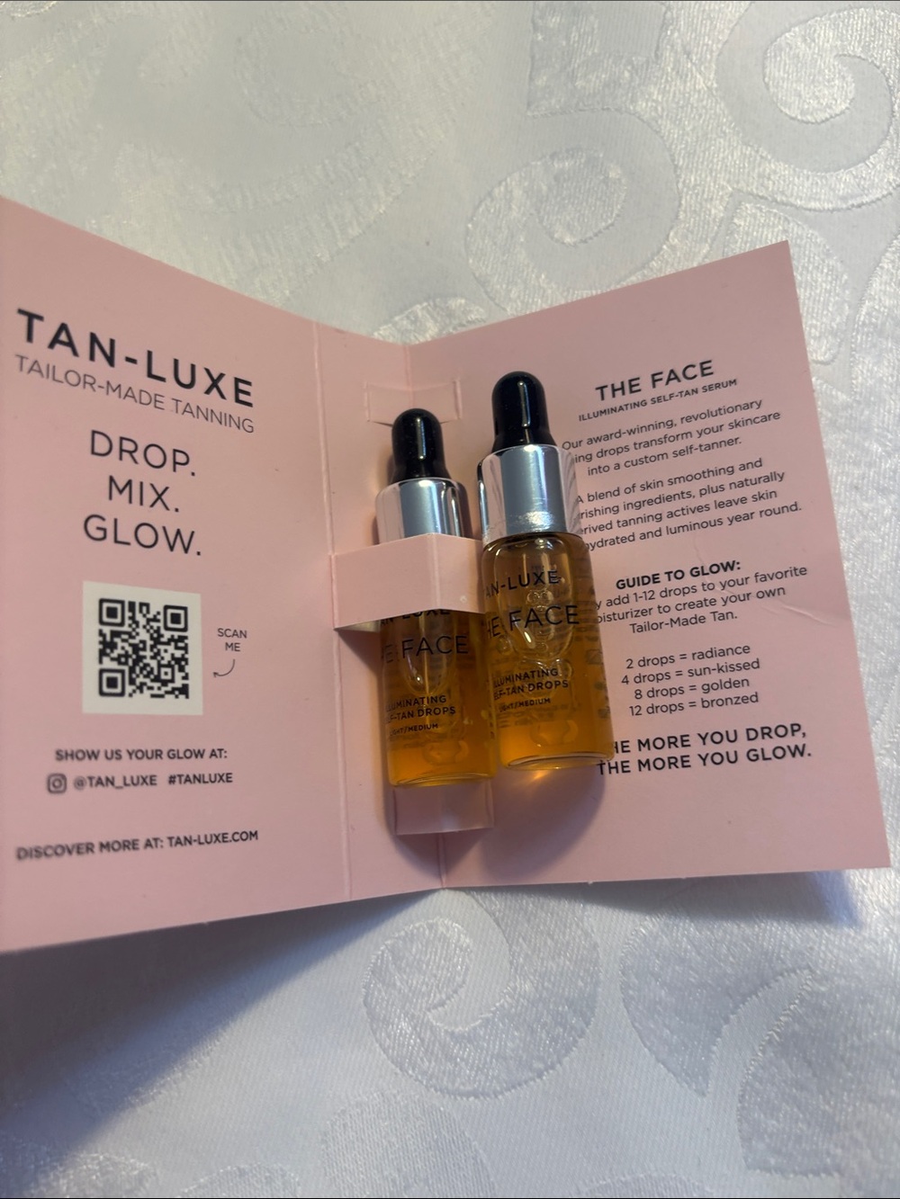 The Face Illuminating Self-Tan Drops - 2 light/meduim